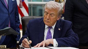 Trump threatens funding over AI regulations