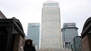 UK firms seek fewer staff, offer higher salaries