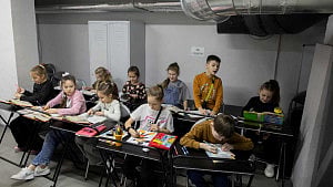 Emotional trauma piles up for Ukraine children