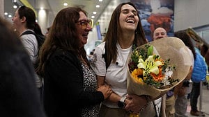 Mother reunites with American daughter