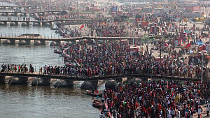 Indians throng last day of Maha Kumbh festival