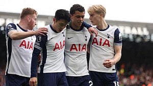 Johnson double helps Spurs to win at Ipswich