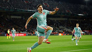 Atletico stage two-goal comeback to hold Barcelona