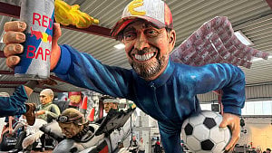 Klopp gets cheeky Mainz carnival float