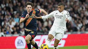Real beat Girona to move level on points