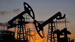 Oil prices rise on US demand strength