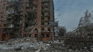 Russian troops intensify attacks on Ukrainian forces