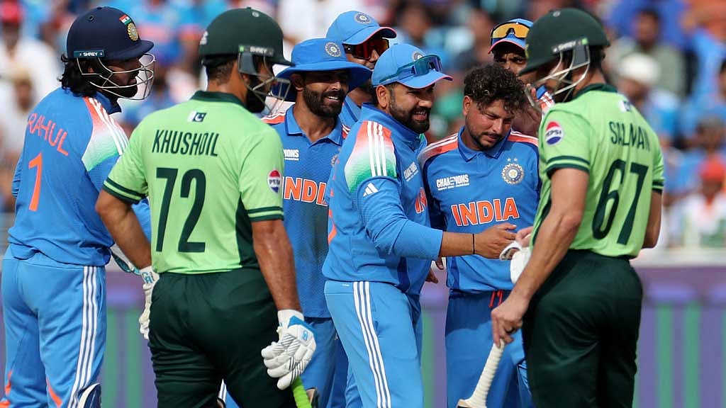 ICC Men's Champions Trophy - Group A - India v Pakistan - Dubai International Stadium, Dubai, United Arab Emirates - February 23, 2025 India players react after a unsuccessful DRS review REUTERS/Satish Kumar Preview XML