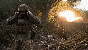 Russia says its forces advance in eastern Ukraine