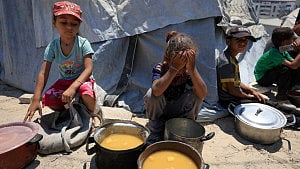 Gaza running out of specialised food for children
