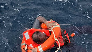 6 crew rescued, 15 missing after Houthis sink ship
