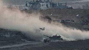 Israeli fire kills 12 Palestinians in Gaza: medics