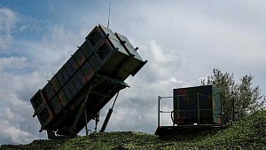Trump arms Ukraine, threatens sanctions on buyers of Russian oil