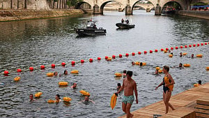Paris opens river Seine for public swimming