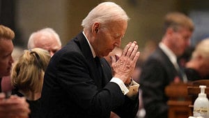 Biden joins thousands paying respects to slain Minnesota MP, husband