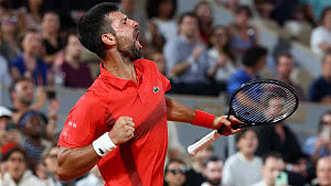 Djokovic seeks 100th win at French Open