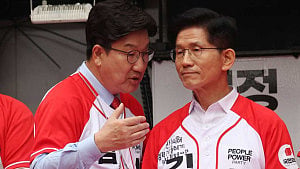 S Korean conservatives looking for rebirth after election loss