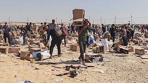 Overcrowding halts Gaza aid distribution