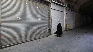 Iranians flee capital as Israeli airstrikes intensify