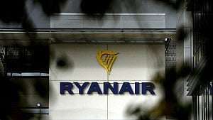Ryanair emergency landing in Germany injures 9