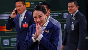 Thai PM won’t resign or dissolve parliament: official