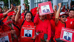 Thousands demand Thai prime minister quit