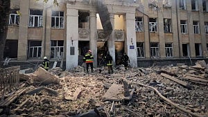 Russian missile attack kills 5 in Ukraine's southeast