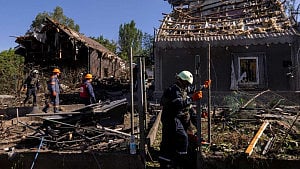 Ukrainian officials visit US, accuse Russia of silence