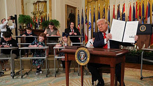Trump signs order to dismantle US Department of Education