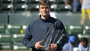 Draper pummels Rune for first Masters 1000 title