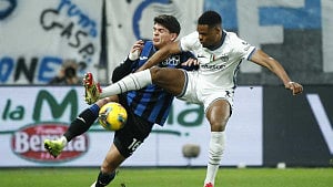Dutch defender Dumfries ruled out