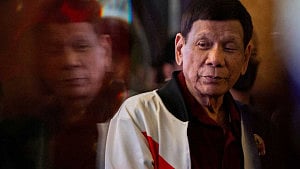 Philippines ex-president Duterte arrested over ‘drugs war’
