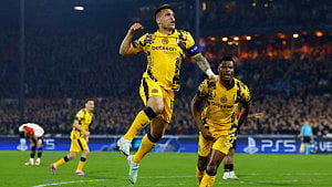 Inter win 2-0 over Feyenoord