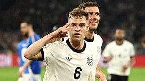 Germany edge past Italy into Nations League semis