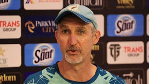 Gillespie labels successor Javed a ‘clown’