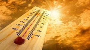 Heatwave sweeps over 3 divisions, 4 districts
