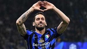 UCL: Inter beat Feyenoord 2-1 to reach quarters