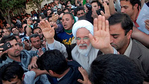Iran opposition leader Karroubi to be freed