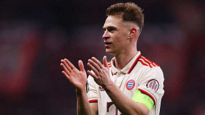 Bayern extend midfielder Kimmich's deal to 2029