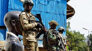 Congo M23 rebels say they will withdraw from seized town