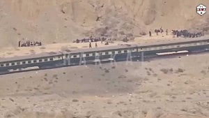 21 hostages killed as Pakistan military ends train standoff