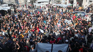 Militants warn against helping Israel with Gaza protests
