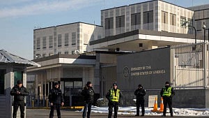 US cuts intelligence for Ukraine