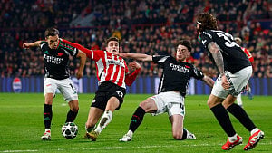 UCL: Arsenal rout PSV 7-1