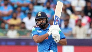 Sharma okay after hamstring injury: assistant coach
