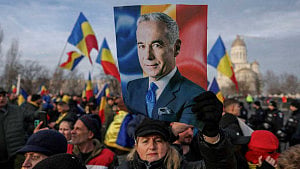 Romanian far-right candidate barred from May polls