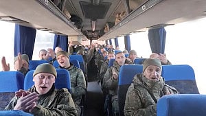 Russia, Ukraine conduct large prisoner exchange