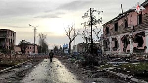 Russian troops battle last Ukrainian forces in Kursk