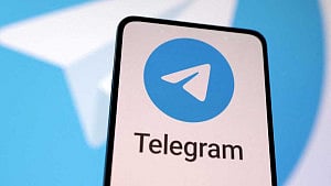 2 Russian regions block Telegram app
