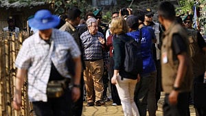 UN chief vows to ‘speak loud’ to avert ration cuts for Rohingyas